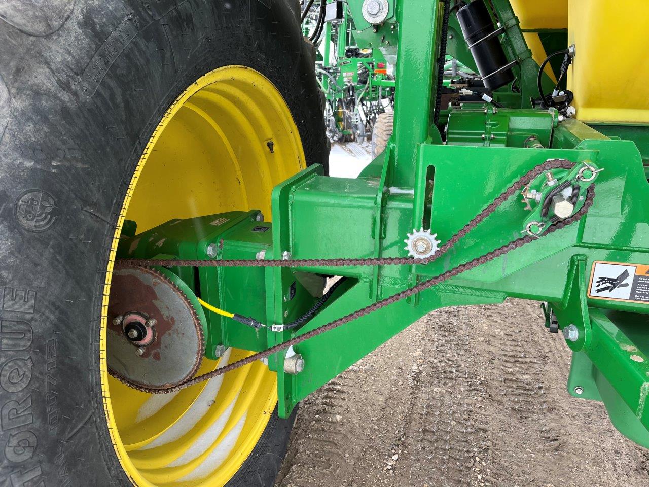 2012 John Deere 1870 56'12" w/ 1910-430 Air Drill