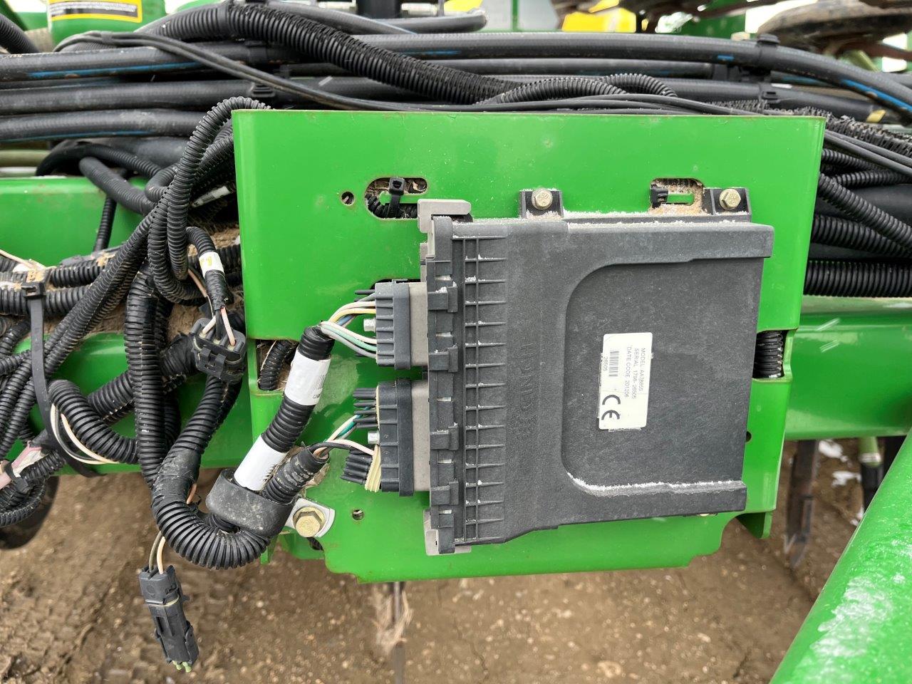 2012 John Deere 1870 56'12" w/ 1910-430 Air Drill