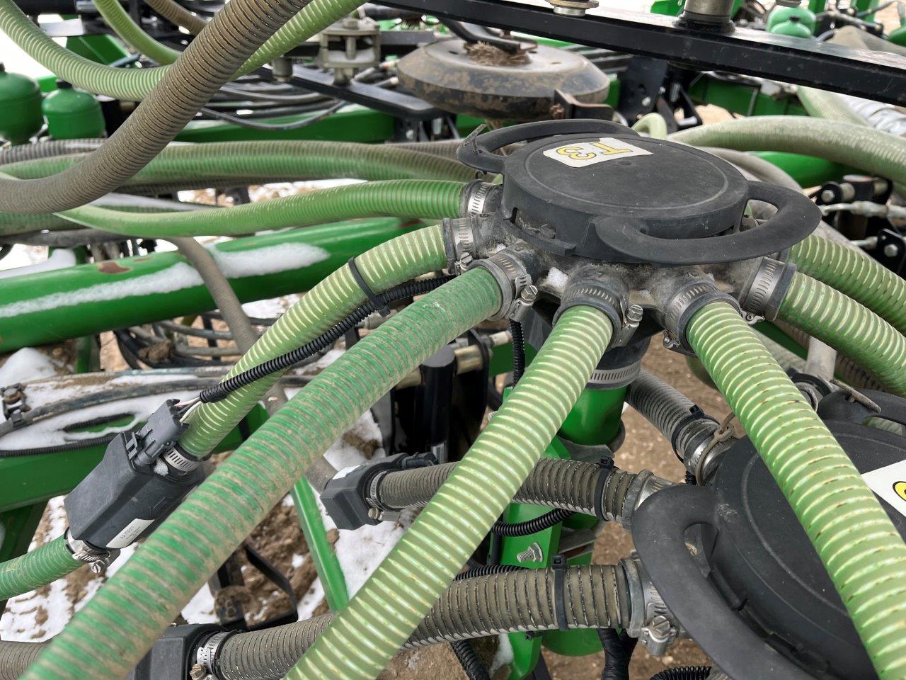 2012 John Deere 1870 56'12" w/ 1910-430 Air Drill