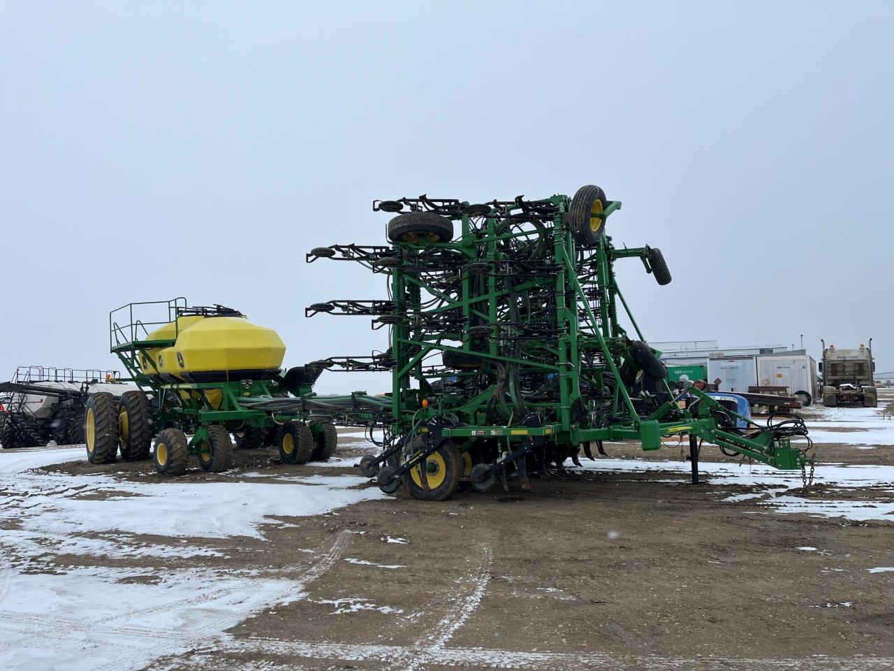 2012 John Deere 1870 56'12" w/ 1910-430 Air Drill