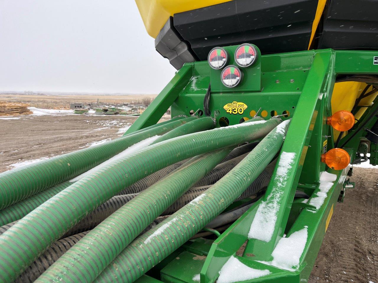 2012 John Deere 1870 56'12" w/ 1910-430 Air Drill