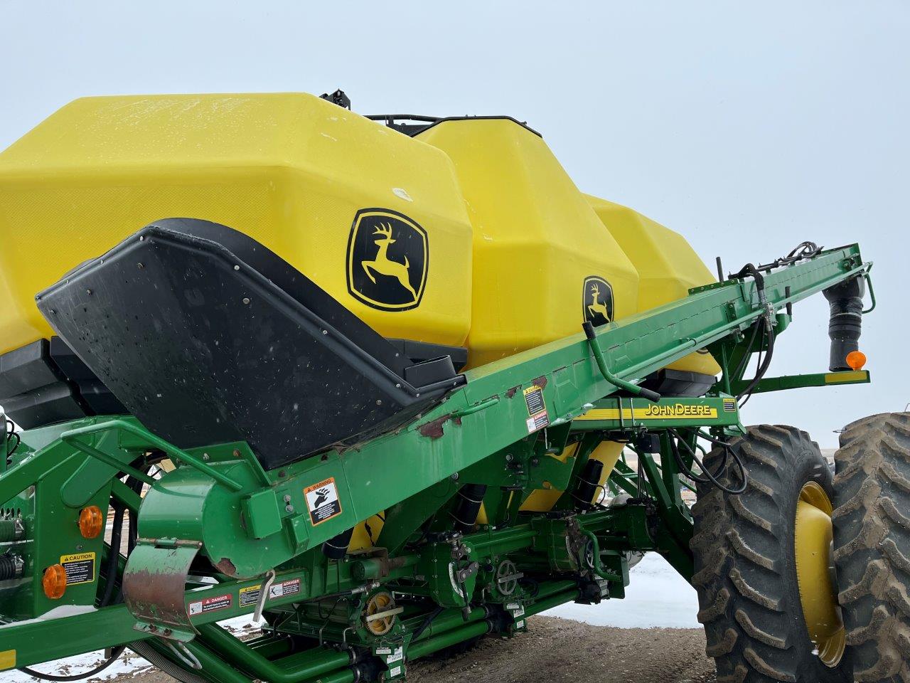 2012 John Deere 1870 56'12" w/ 1910-430 Air Drill