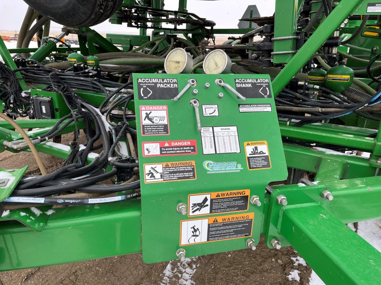 2012 John Deere 1870 56'12" w/ 1910-430 Air Drill