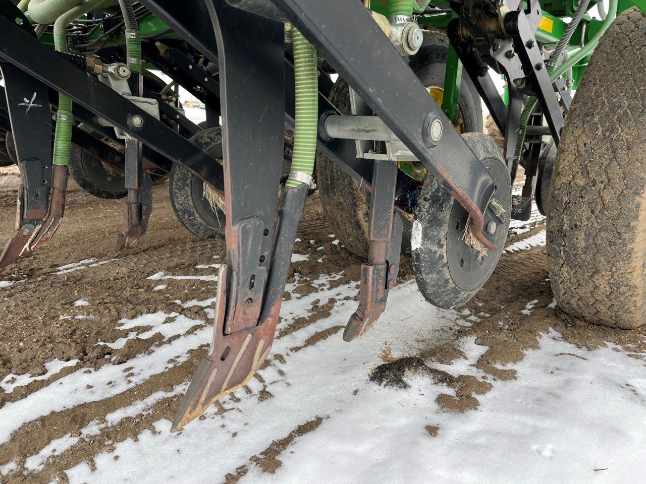 2012 John Deere 1870 56'12" w/ 1910-430 Air Drill