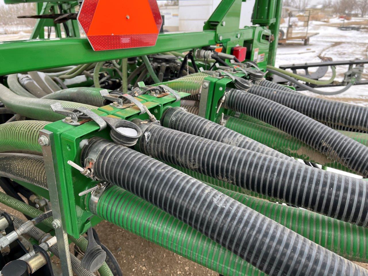 2012 John Deere 1870 56'12" w/ 1910-430 Air Drill