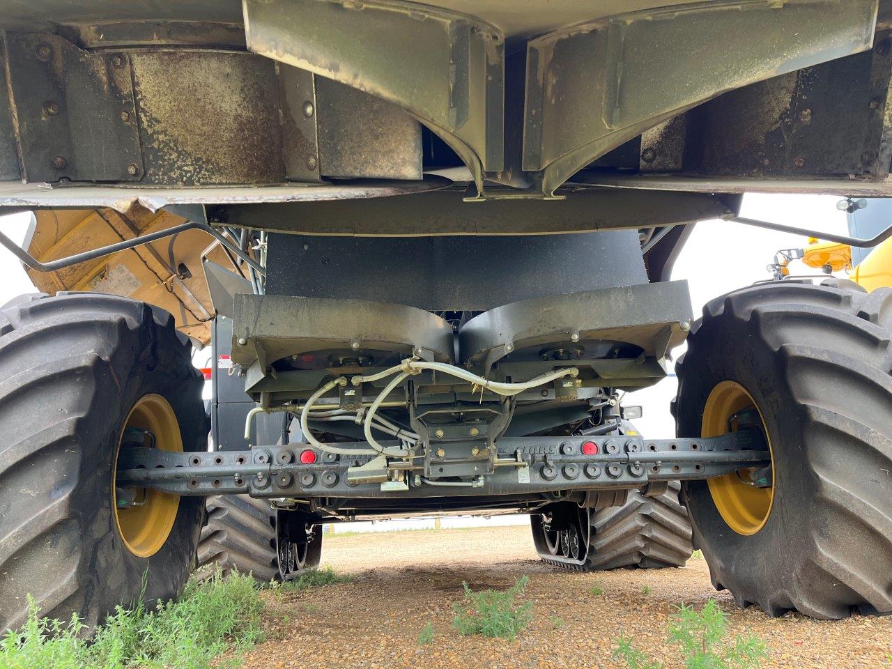 2015 CLAAS 750TT Combine