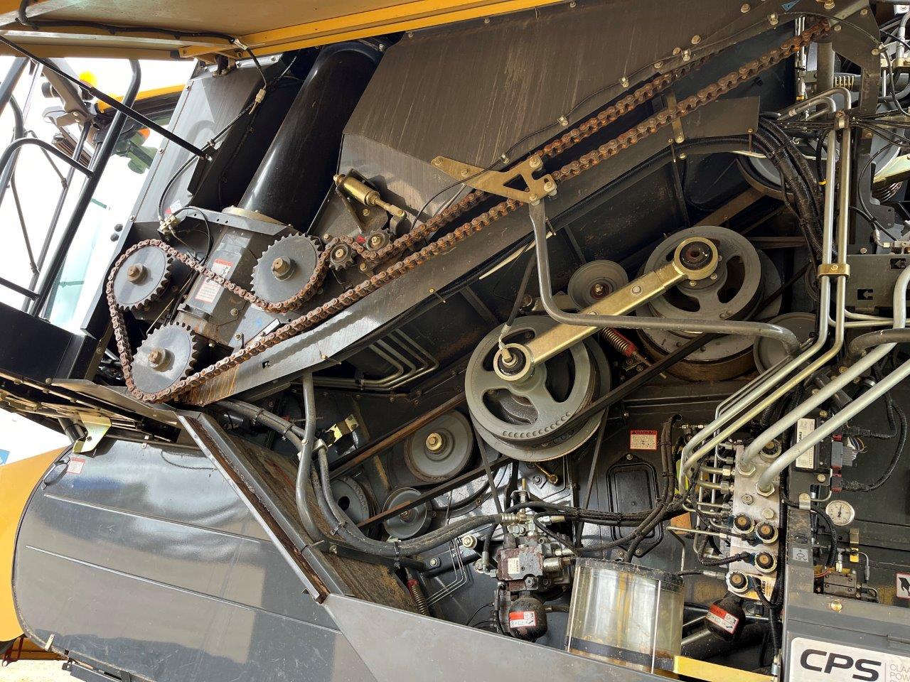 2015 CLAAS 750TT Combine