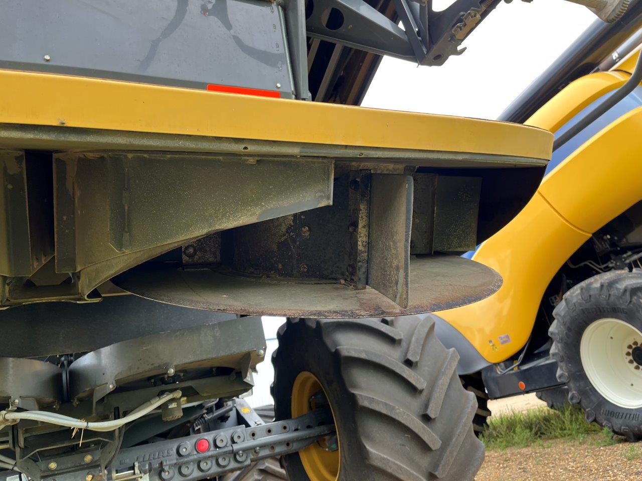 2015 CLAAS 750TT Combine