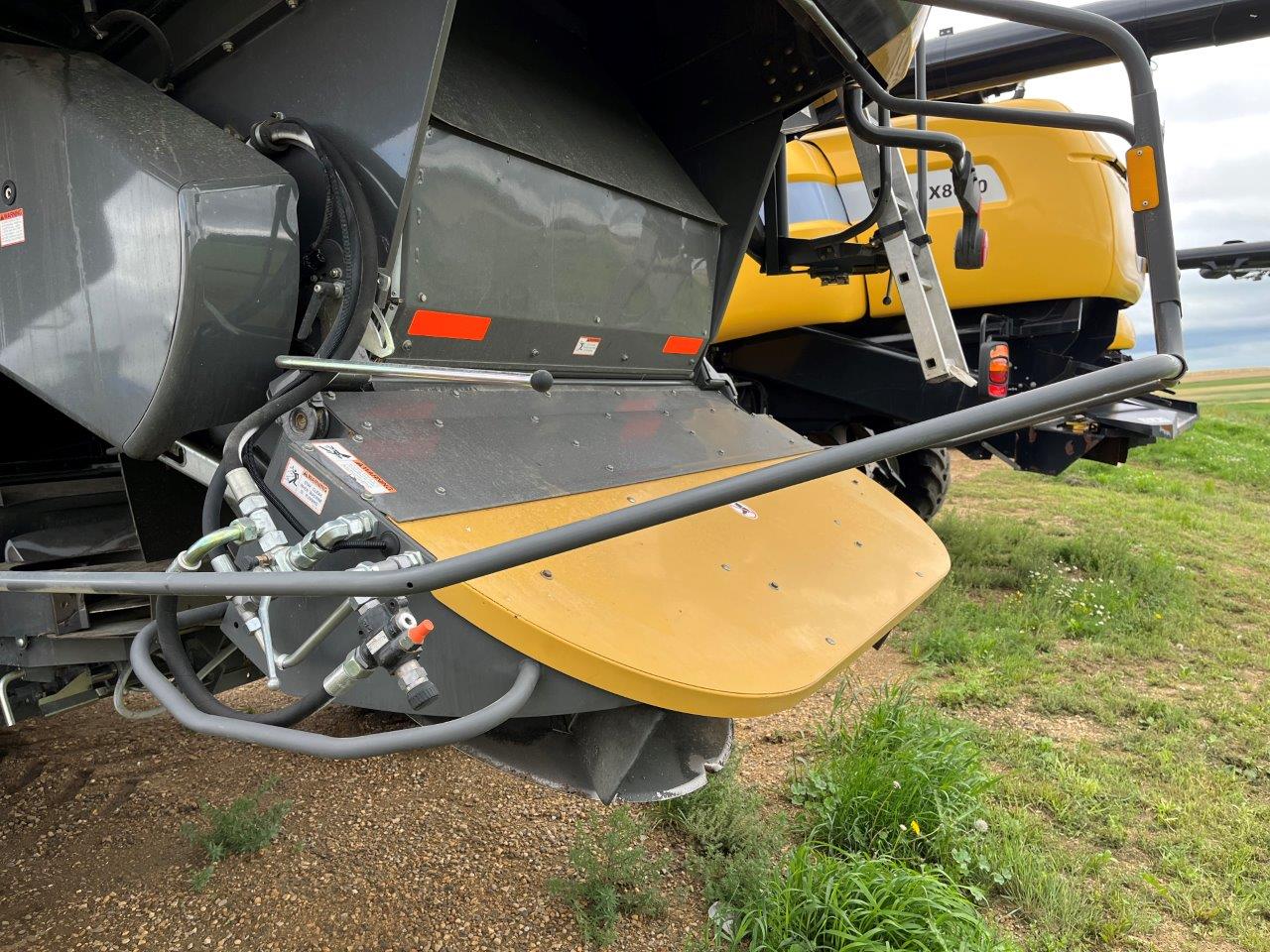 2015 CLAAS 750TT Combine