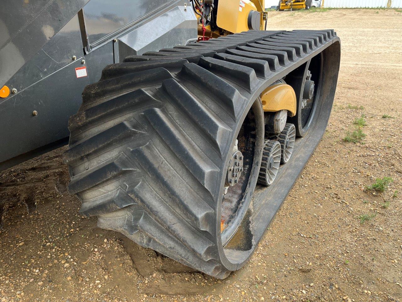 2015 CLAAS 750TT Combine