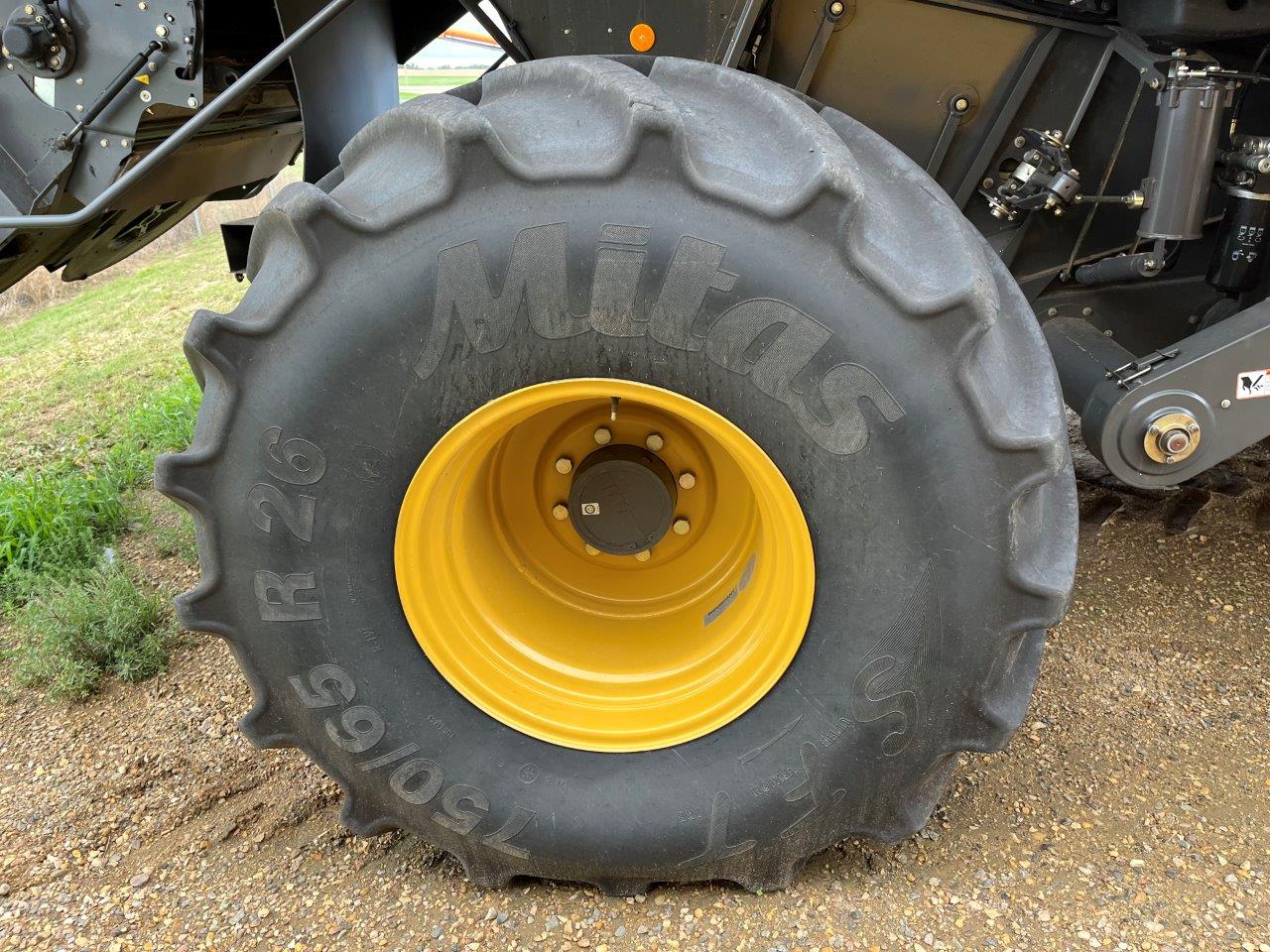 2015 CLAAS 750TT Combine