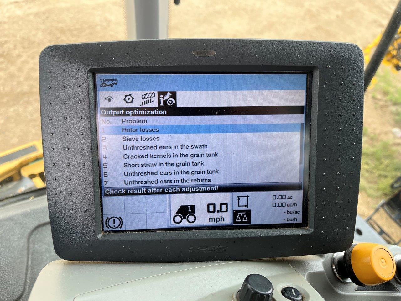 2015 CLAAS 750TT Combine