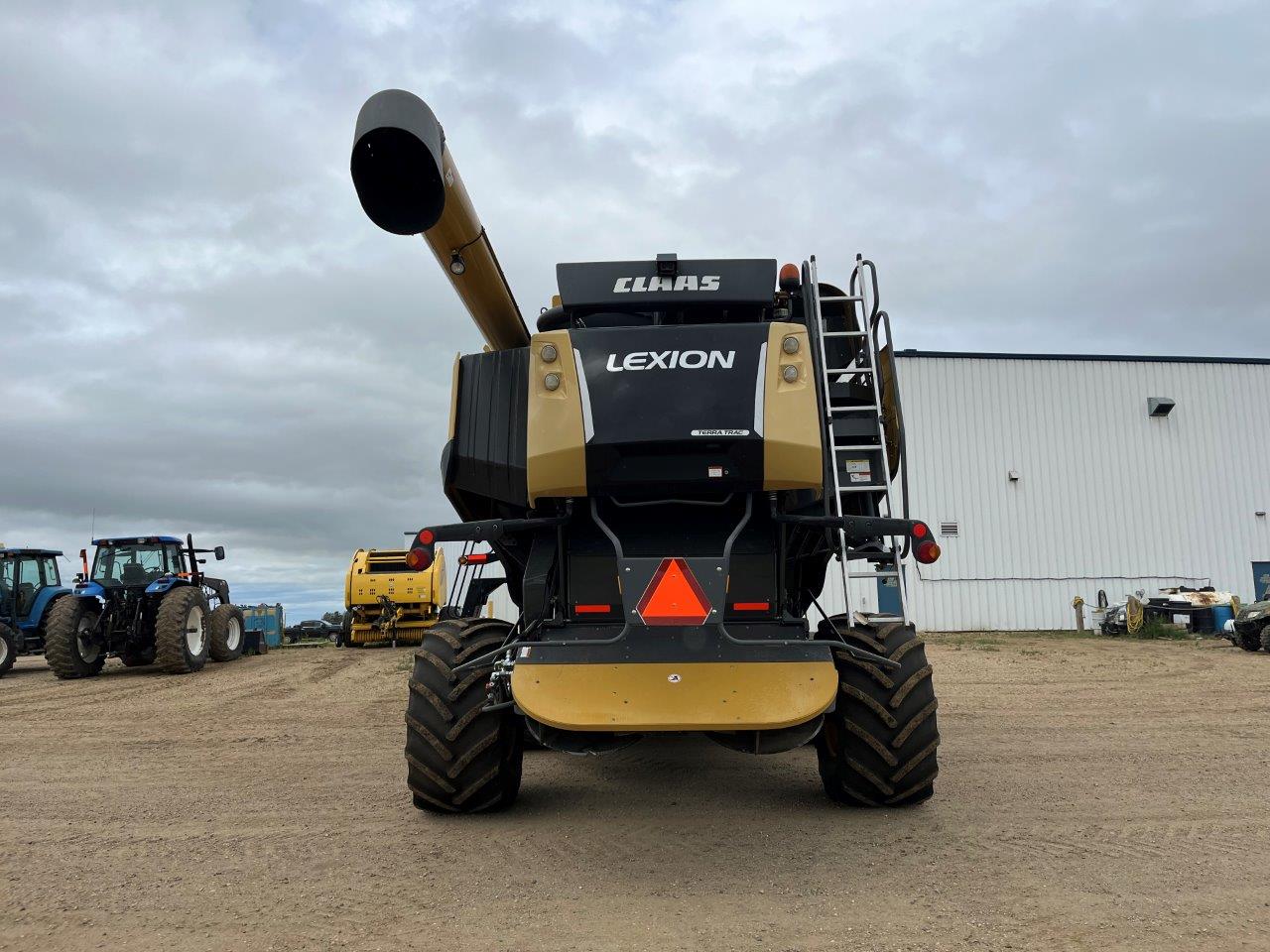 2015 CLAAS 750TT Combine