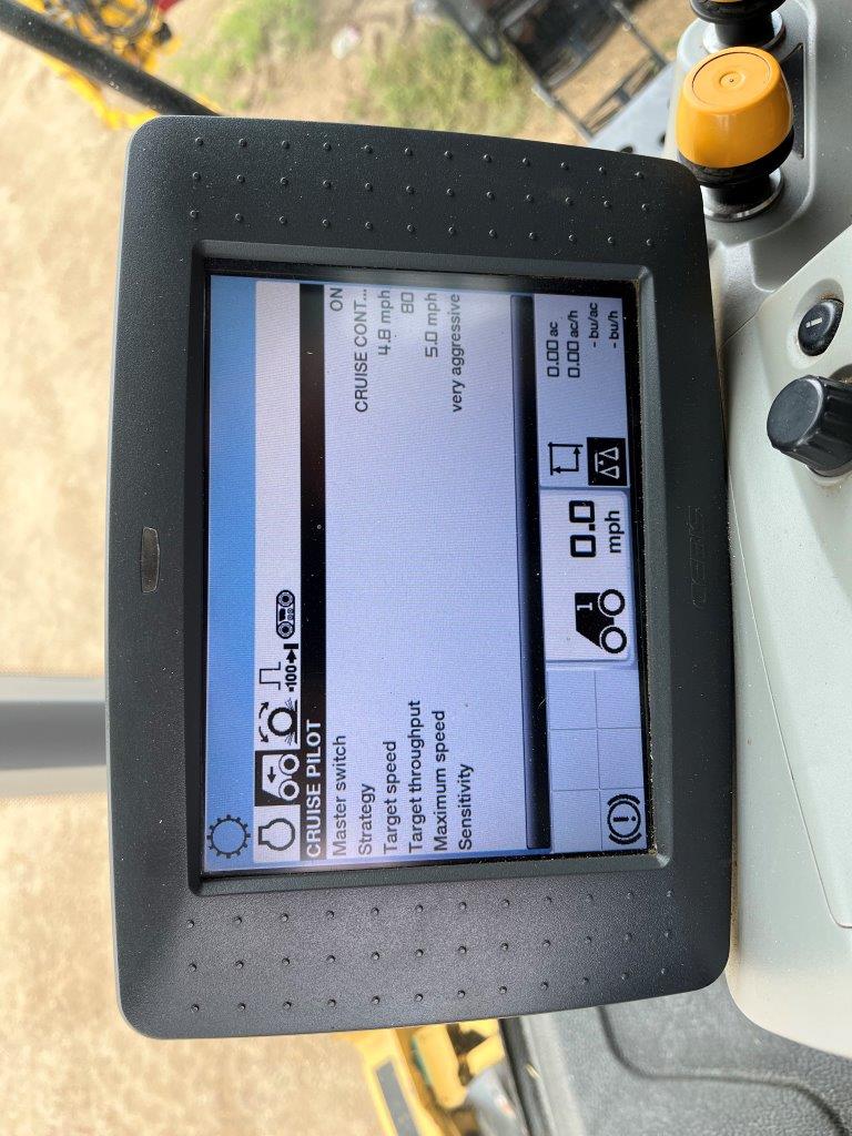 2015 CLAAS 750TT Combine