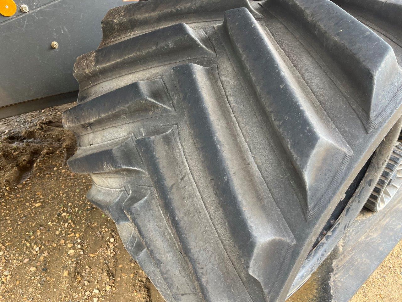 2015 CLAAS 750TT Combine