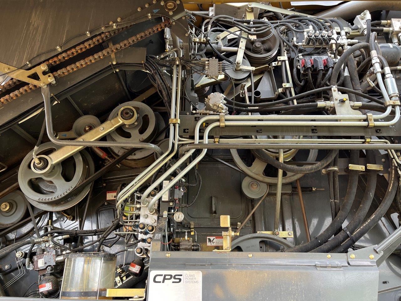 2015 CLAAS 750TT Combine