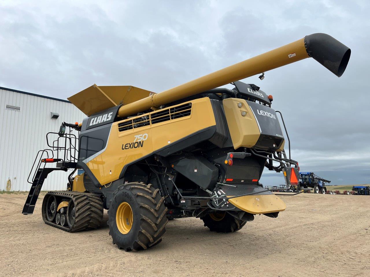 2015 CLAAS 750TT Combine