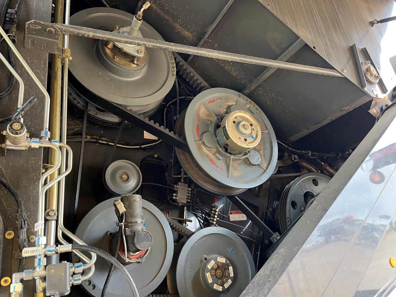 2015 CLAAS 750TT Combine