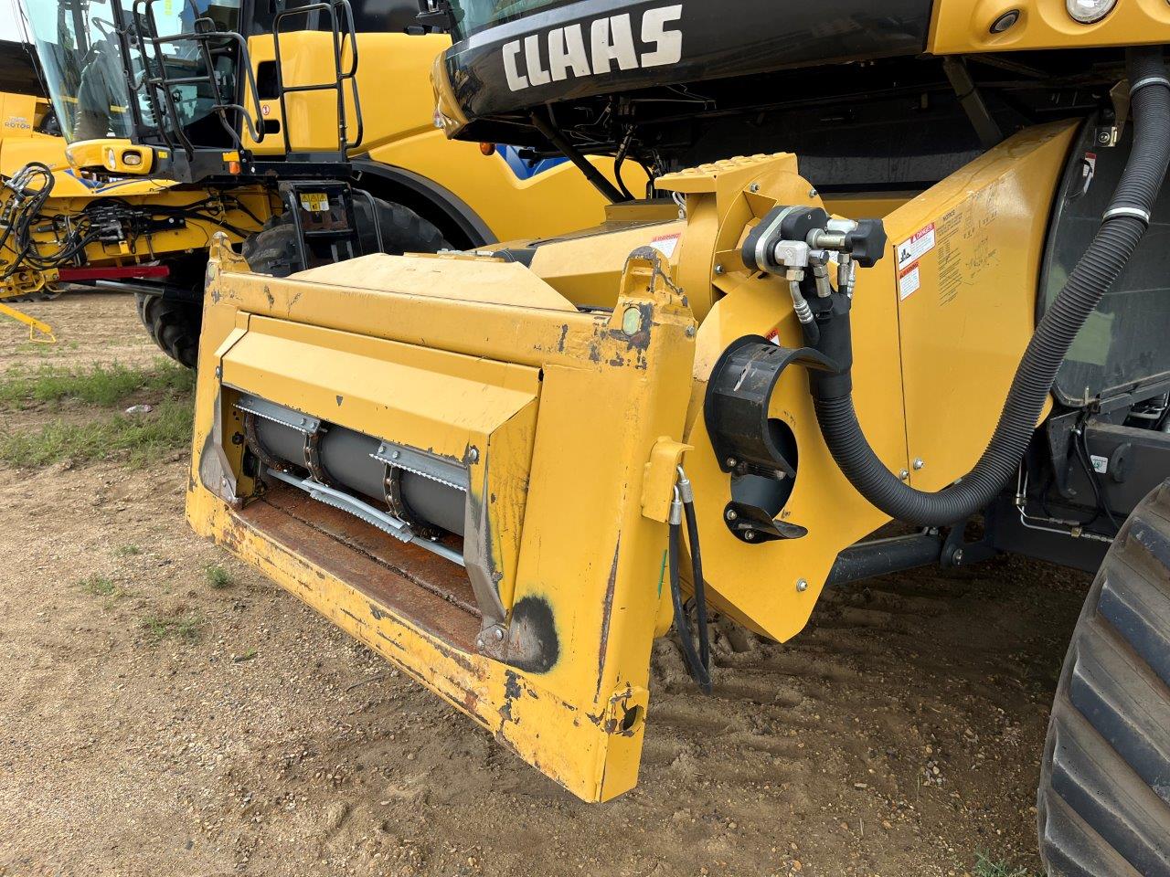 2015 CLAAS 750TT Combine