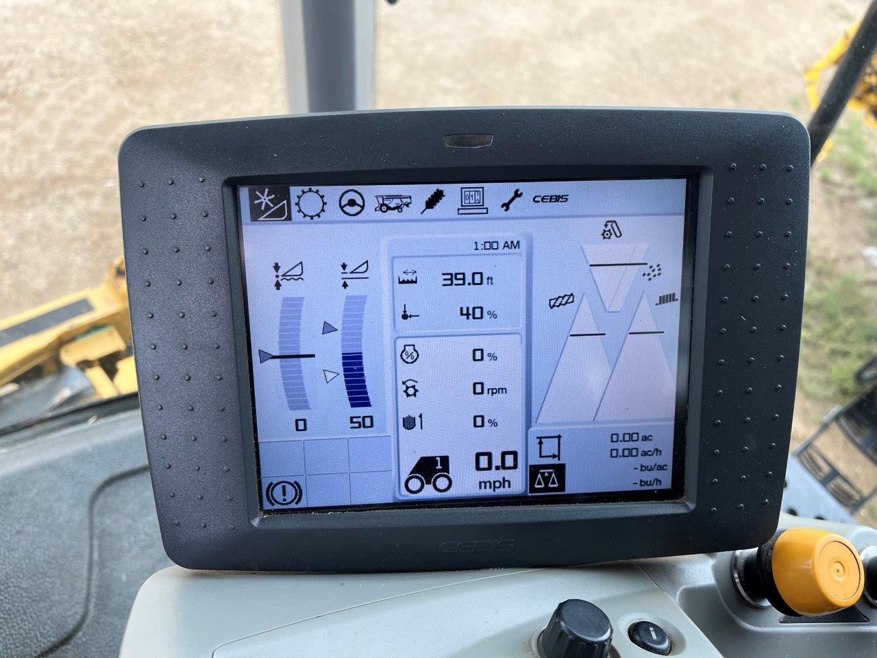 2015 CLAAS 750TT Combine