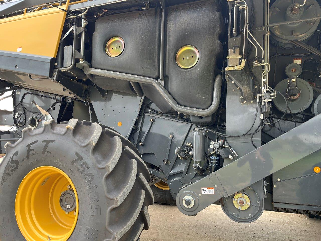 2018 CLAAS 750TT Combine