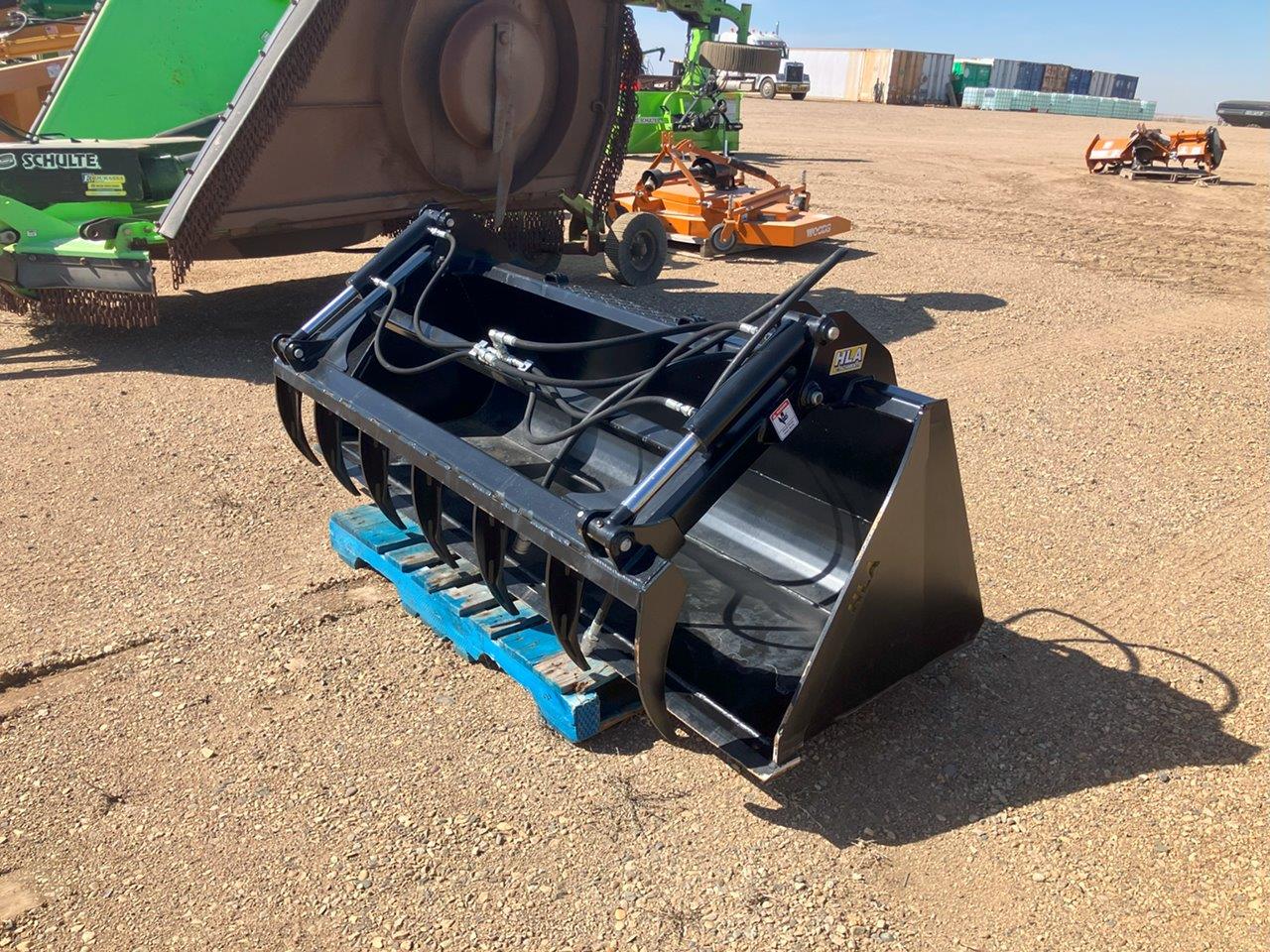 2024 HLA SB84GRS72 S/S Mount Bucket
