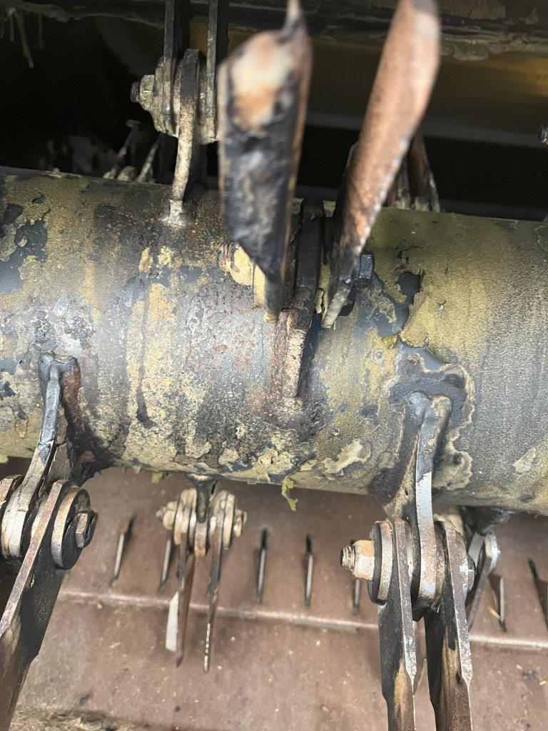 2021 New Holland CR8.90 Combine