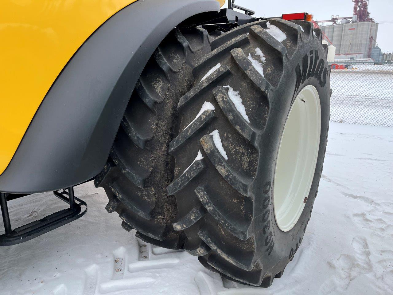 2021 New Holland CR8.90 Combine