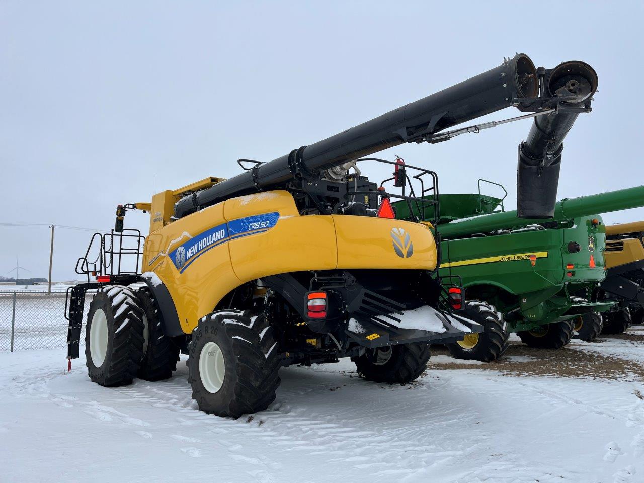 2021 New Holland CR8.90 Combine