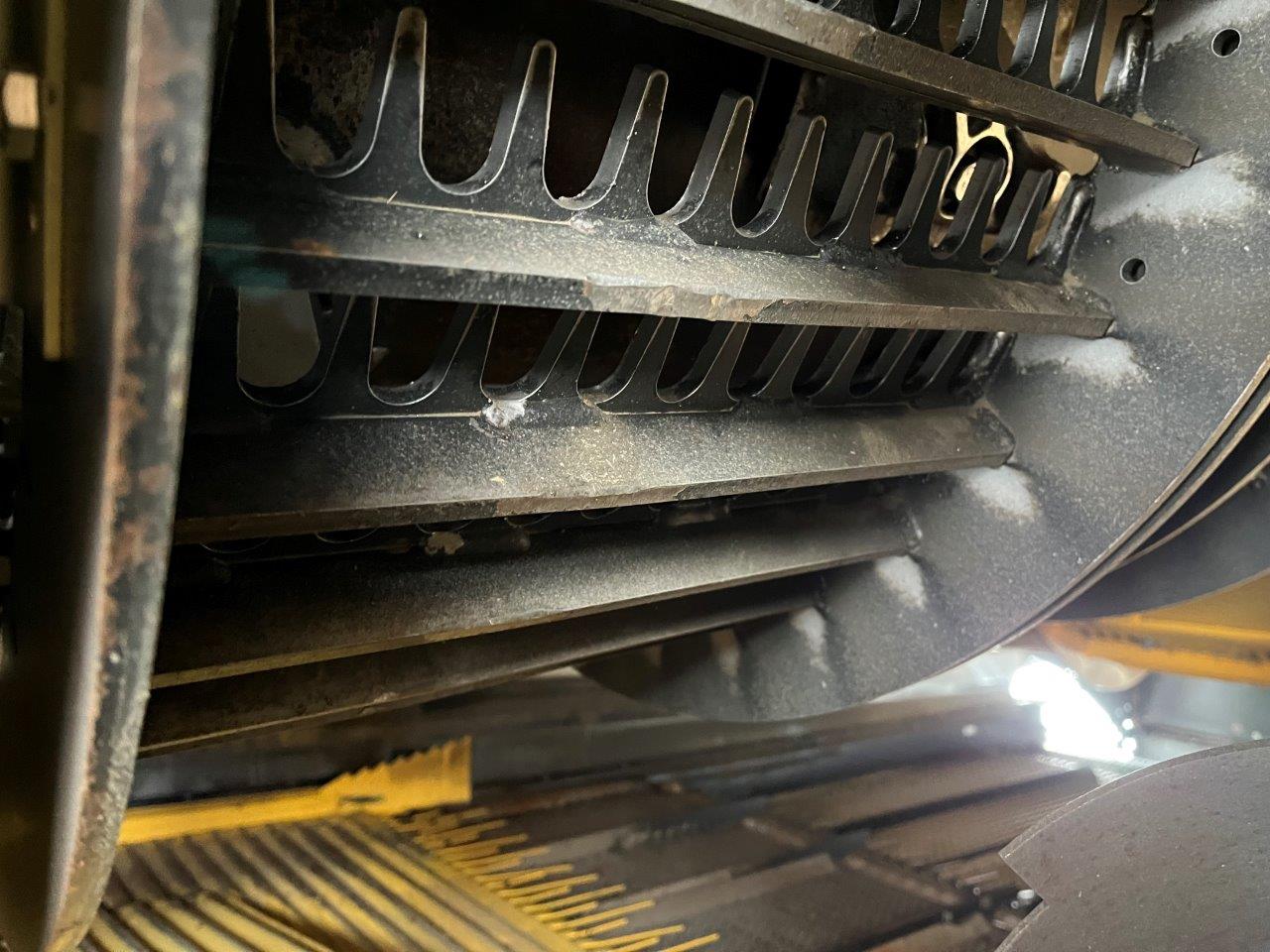 2021 New Holland CR8.90 Combine