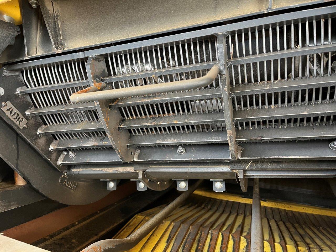 2021 New Holland CR8.90 Combine