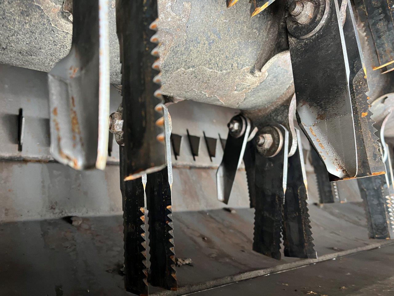 2021 New Holland CR8.90 Combine