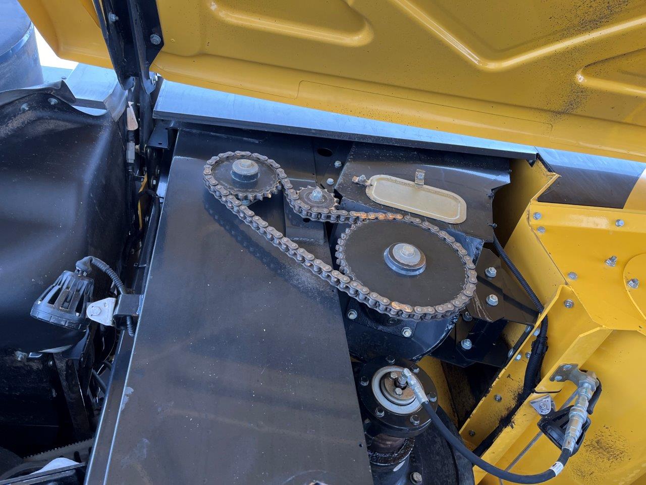 2021 New Holland CR8.90 Combine