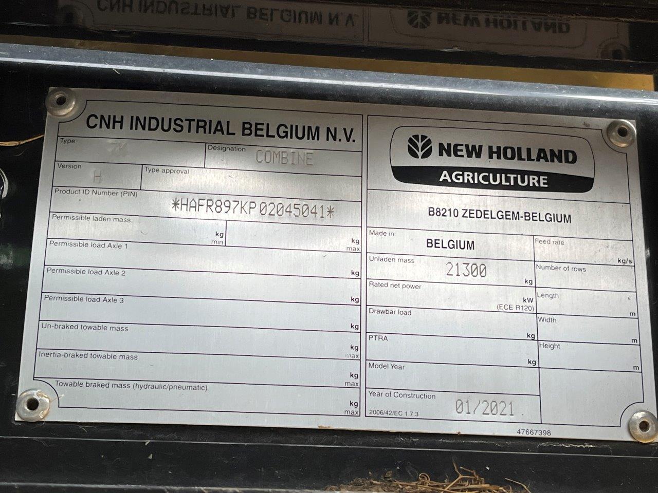 2021 New Holland CR8.90 Combine