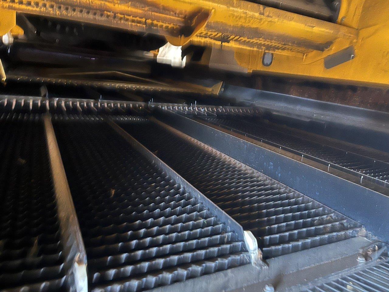 2021 New Holland CR8.90 Combine