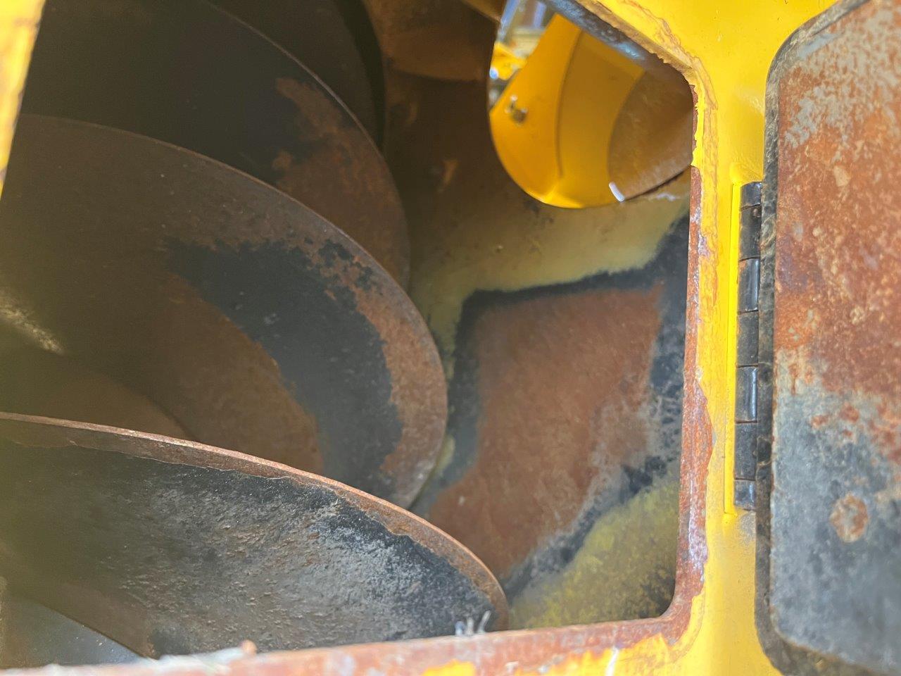 2021 New Holland CR8.90 Combine