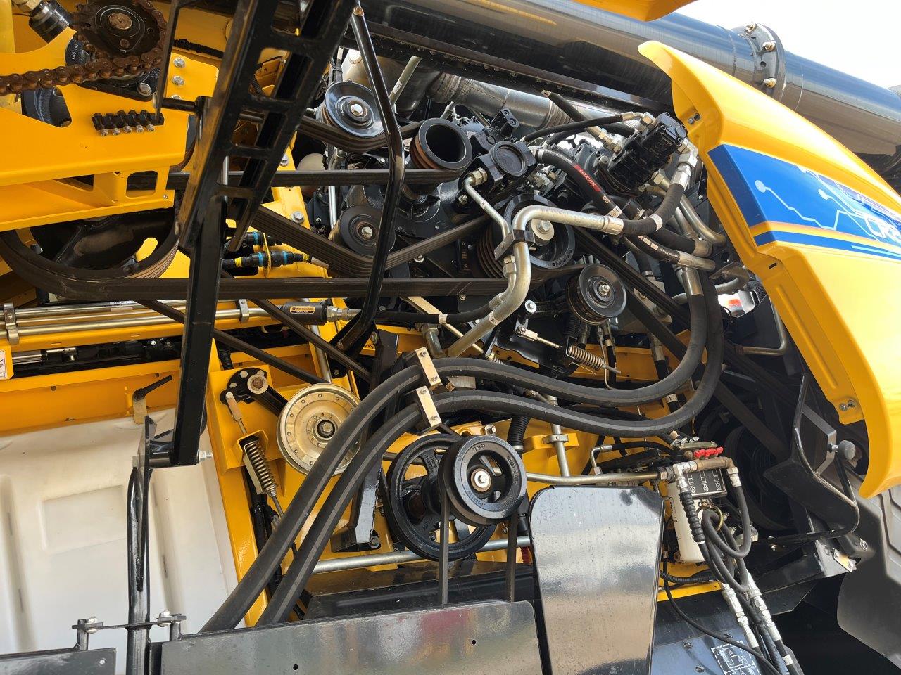 2021 New Holland CR8.90 Combine