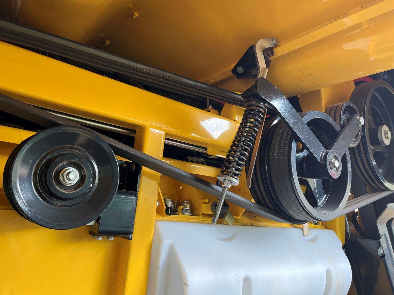 2021 New Holland CR8.90 Combine