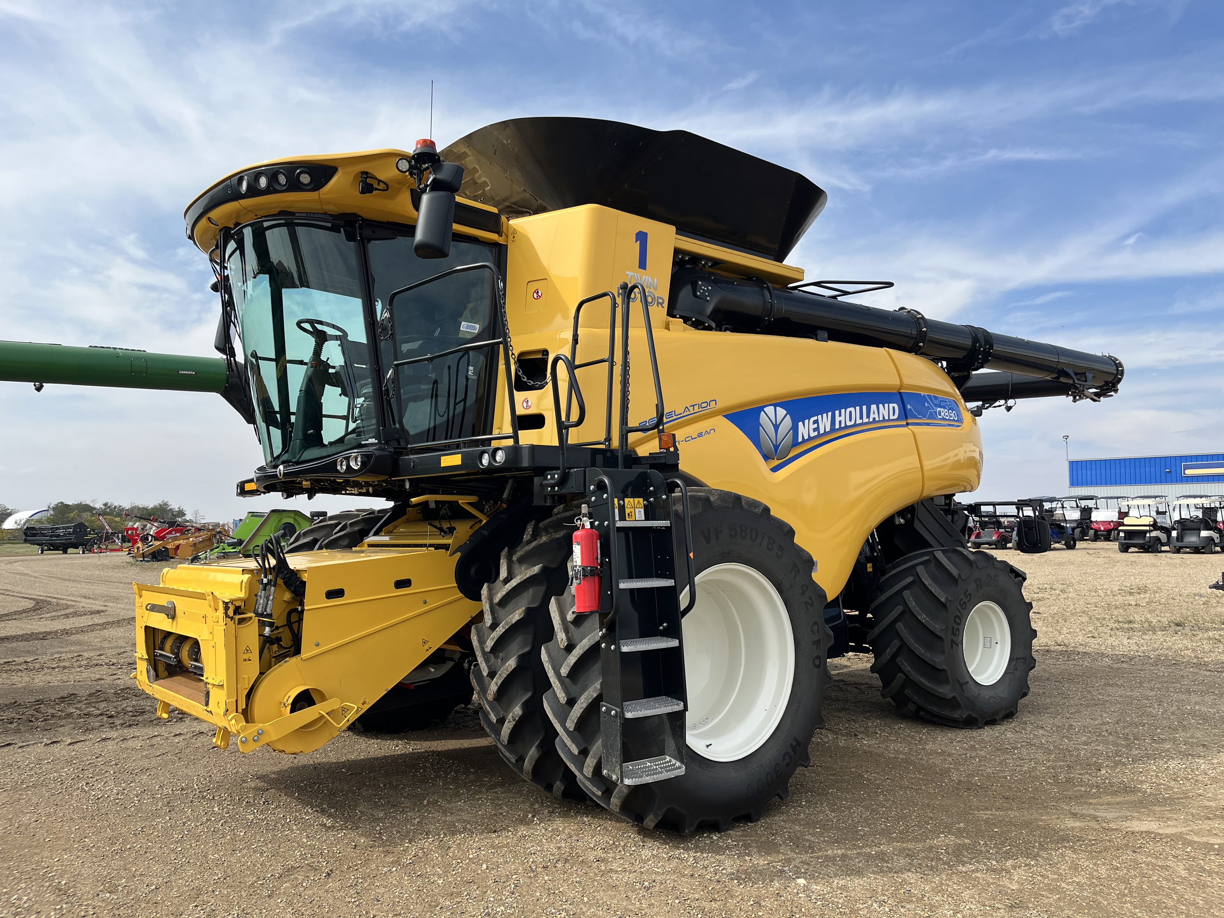 2021 New Holland CR8.90 Combine