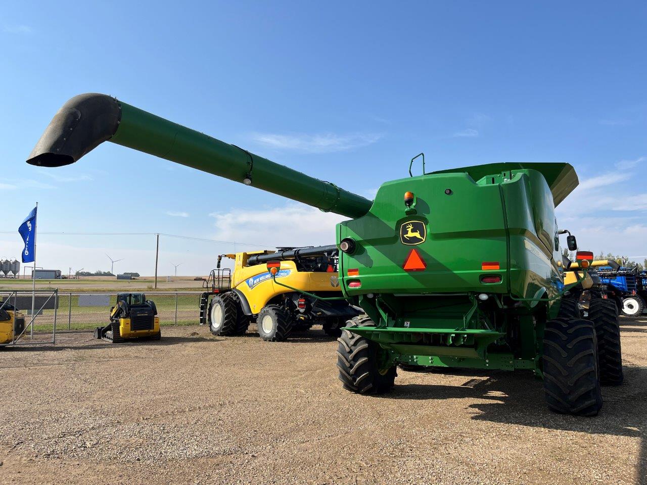 2012 John Deere S680 Combine
