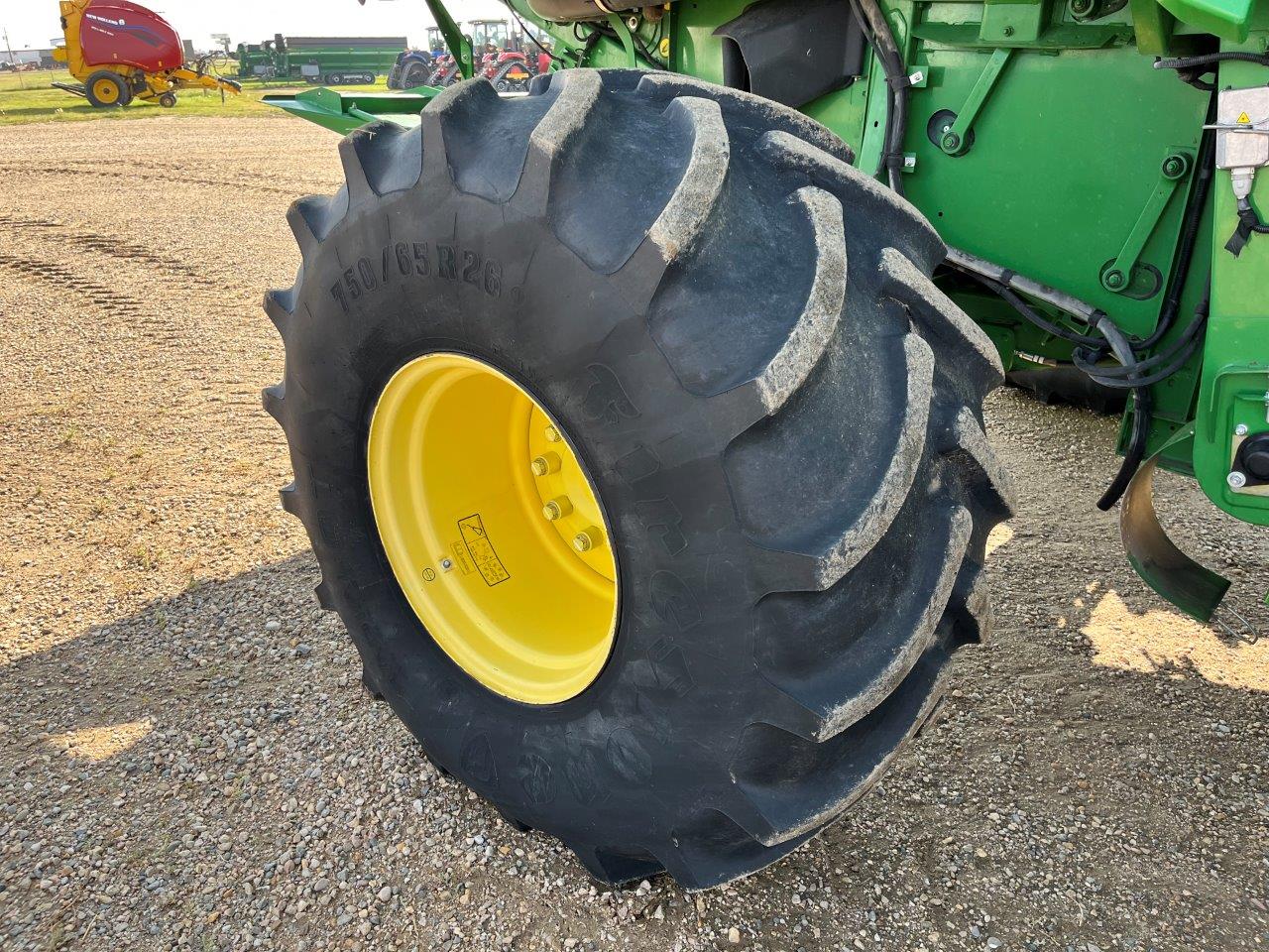 2012 John Deere S680 Combine