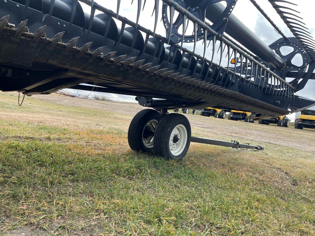 2017 MacDon FD75-40 JD DK Header Draper Flex