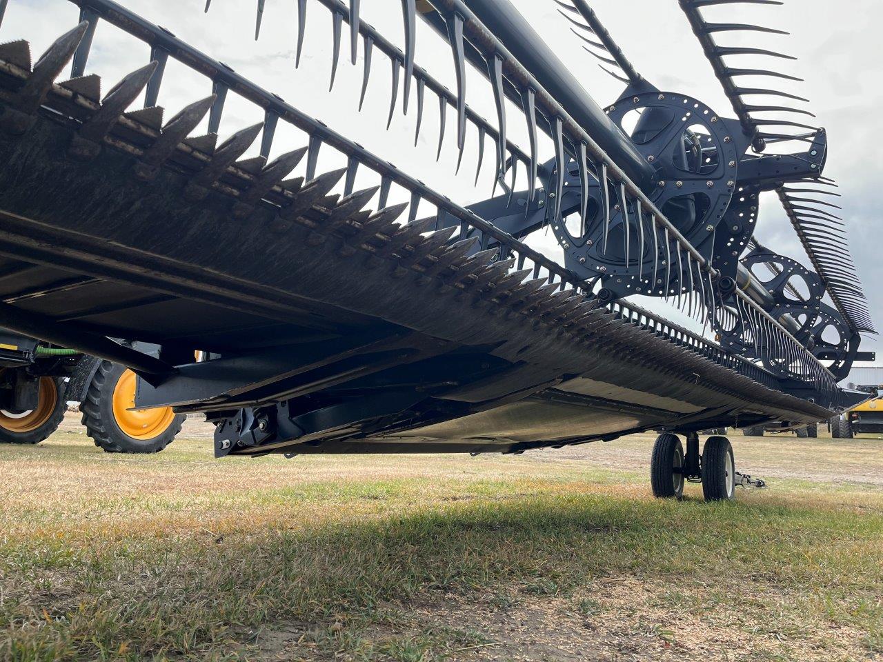 2017 MacDon FD75-40 JD DK Header Draper Flex