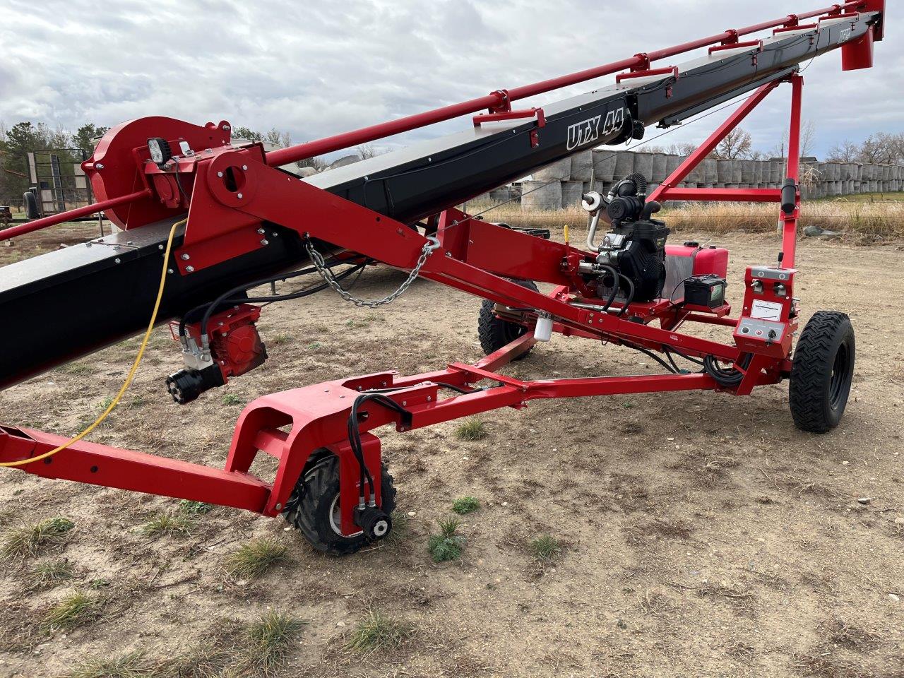 2023 AGI UTX-44 Grain Auger