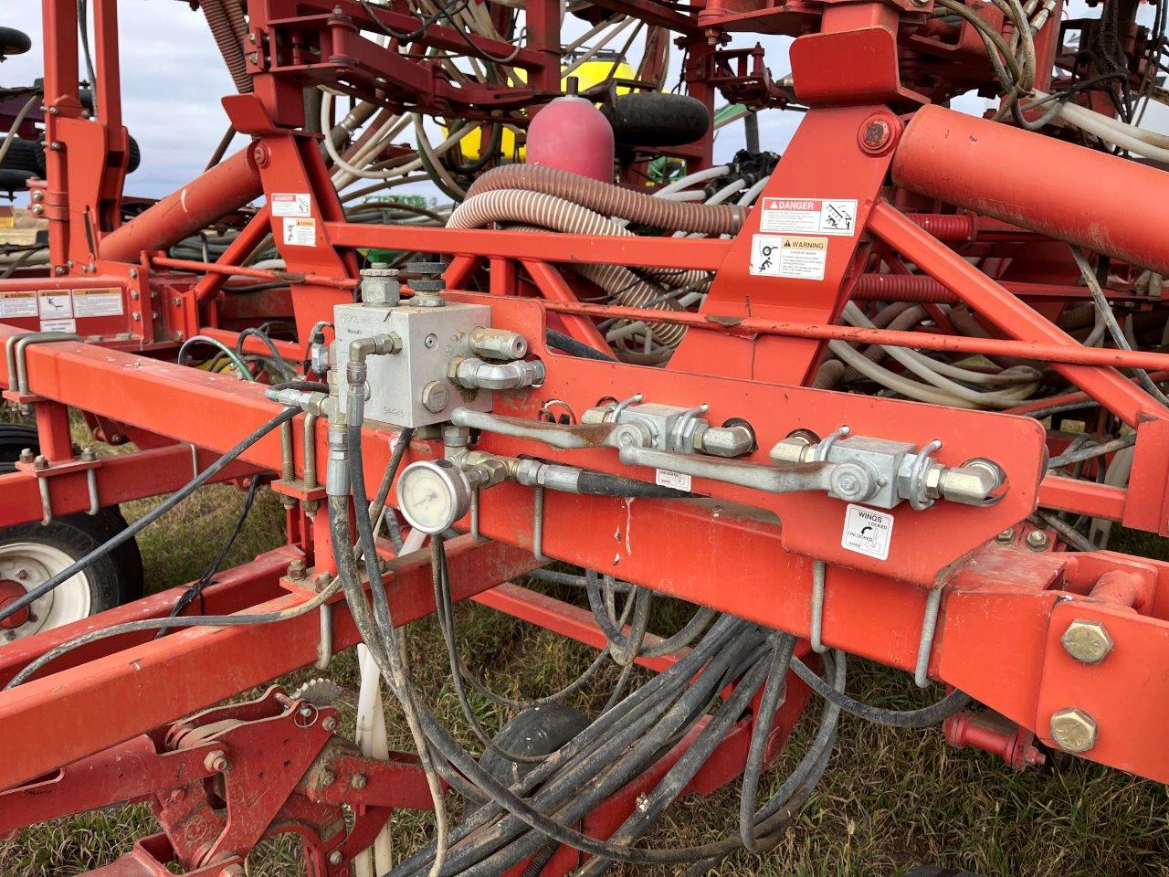 2014 Morris C2 CONTOUR 71' 12" w/ 9535 ICT Air Drill