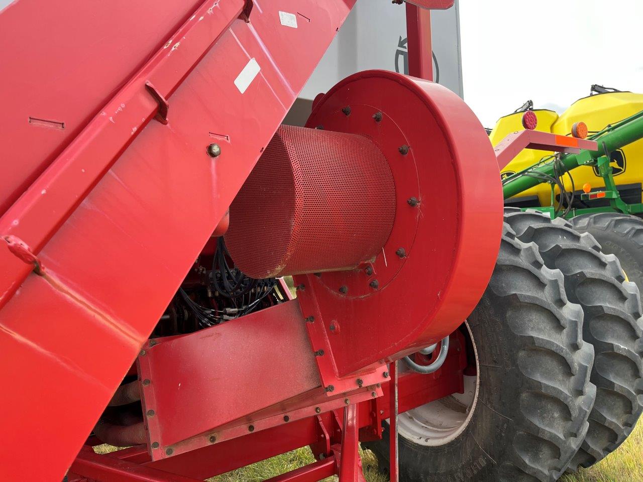 2014 Morris C2 CONTOUR 71' 12" w/ 9535 ICT Air Drill