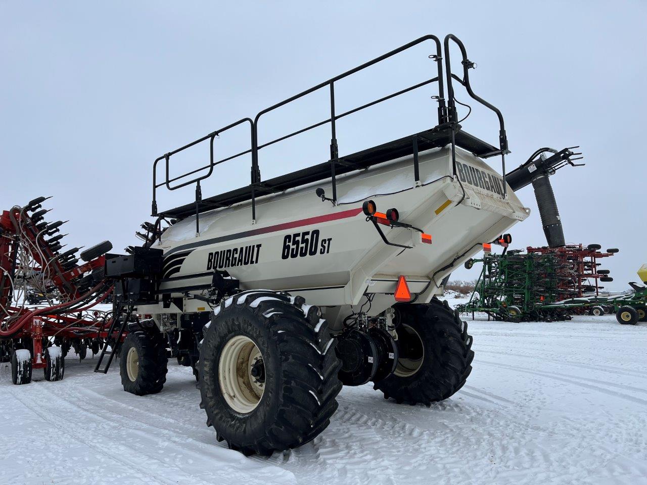 2013 Bourgault 3320QDA 60'10" w/ 6550ST Air Drill