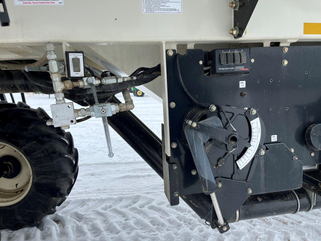 2013 Bourgault 3320QDA 60'10" w/ 6550ST Air Drill