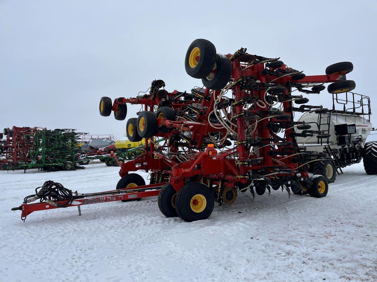 2013 Bourgault 3320QDA 60'10" w/ 6550ST Air Drill