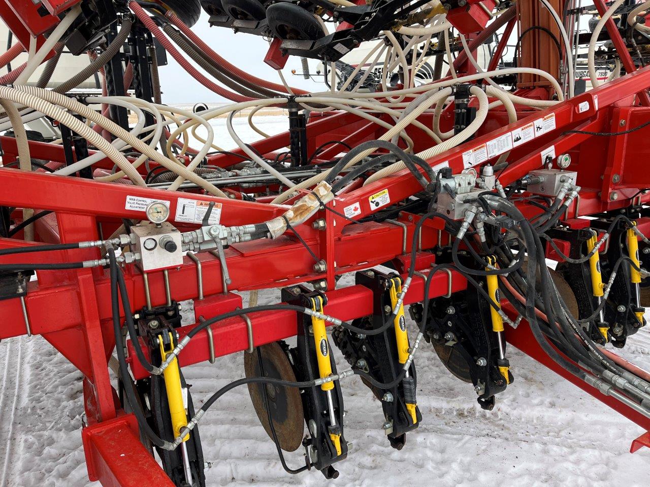 2013 Bourgault 3320QDA 60'10" w/ 6550ST Air Drill